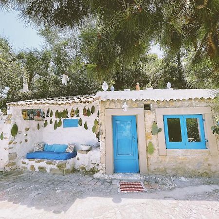 La Casa Del Nespolo Bed & Breakfast Capo d'Orlando Luaran gambar