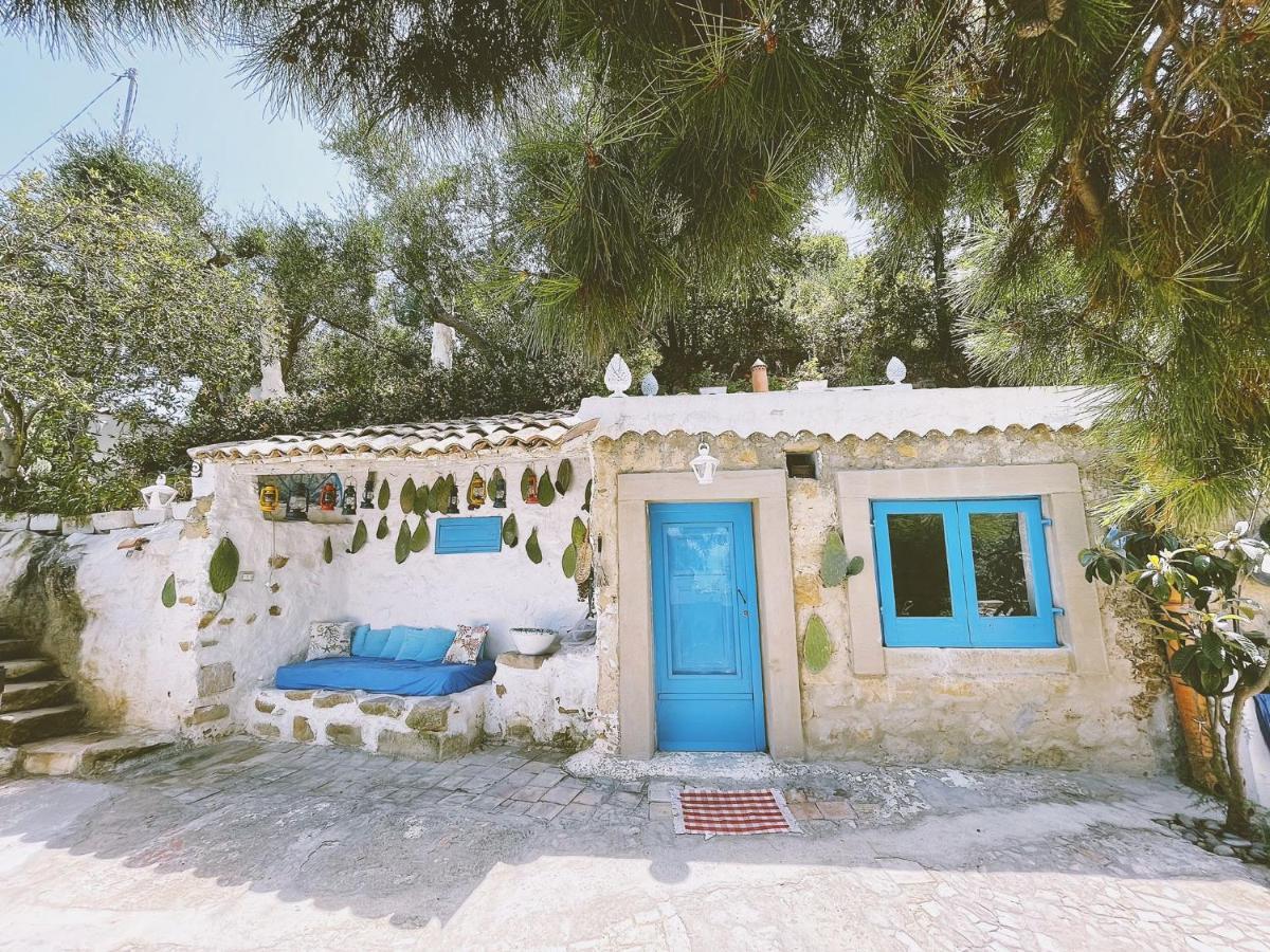 La Casa Del Nespolo Bed & Breakfast Capo d'Orlando Luaran gambar